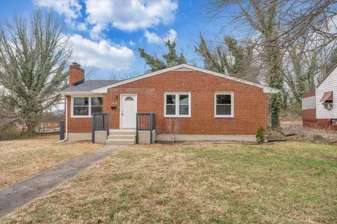 2830 Barnhart St NW, Roanoke, VA 24017