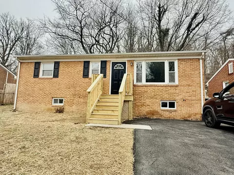 3432 Manassas Dr, Roanoke, VA 24018