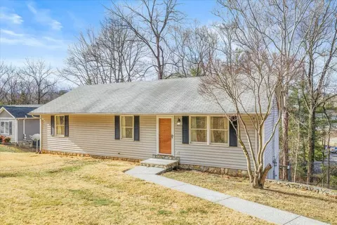 4935 Merriman Rd, Roanoke, VA 24018