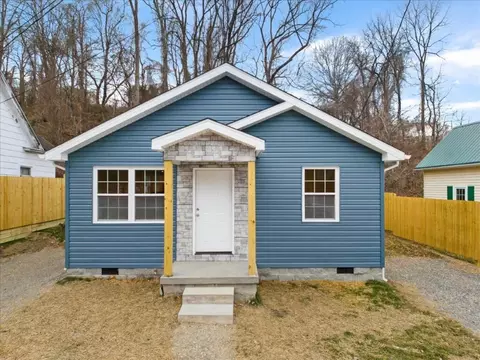 138 Pierce Ave, Pulaski, VA 24301
