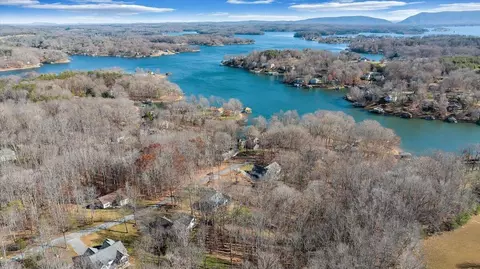 lot8 Leeward Dr, Moneta, VA 24121