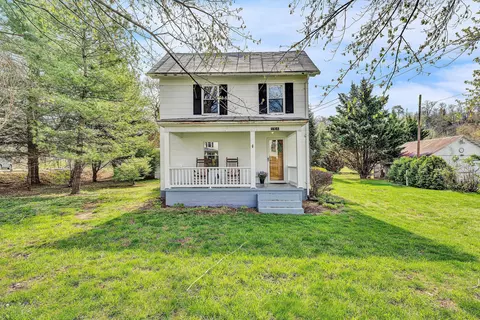 5164 5140 Lee Hwy, Troutville, VA 24175