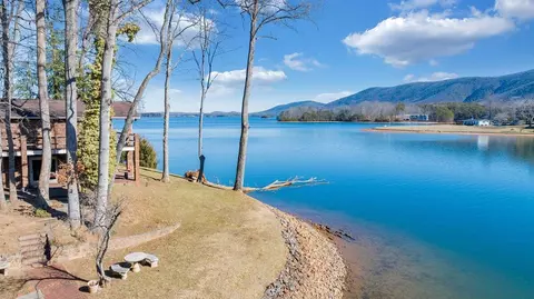 View/Area - 188 Hardy Ct, Penhook, VA 24137 photo 6 of 23