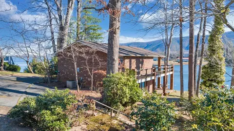 188 Hardy Ct, Penhook, VA 24137