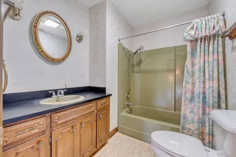 Bath - 188 Hardy Ct, Penhook, VA 24137 photo 3 of 3