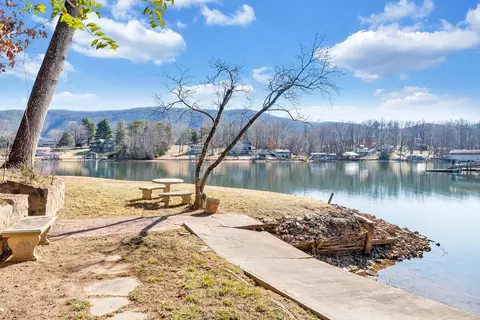 Exterior - 188 Hardy Ct, Penhook, VA 24137 photo 3 of 37