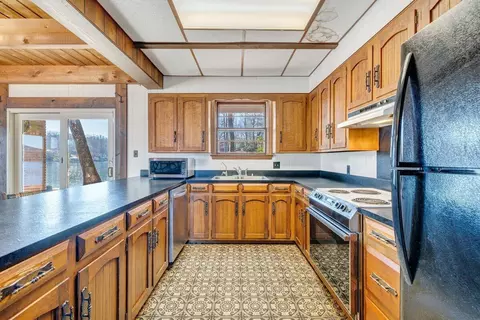 Kitchen - 188 Hardy Ct, Penhook, VA 24137 photo 4 of 7