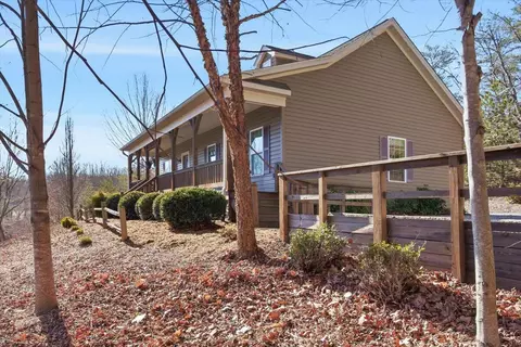 1718 Laurel Mountain Dr, Salem, VA 24153