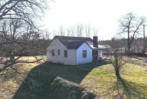 5991 Franklin St, Ferrum, VA 24088 photo 4