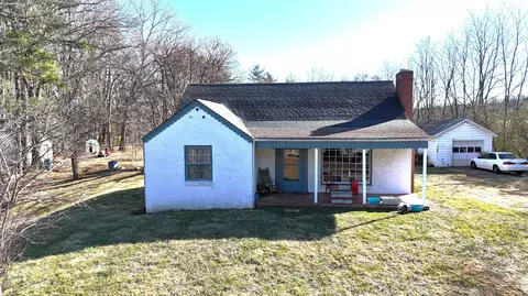 5991 Franklin St, Ferrum, VA 24088 photo 2