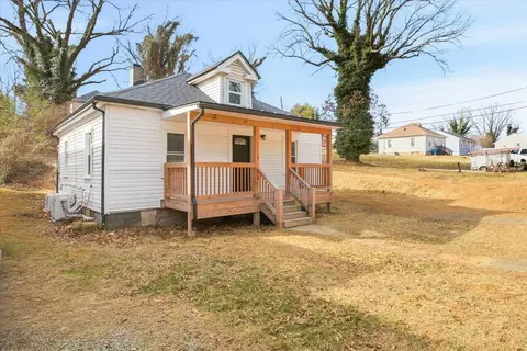 1326 Gilmer Ave NW, Roanoke, VA 24017