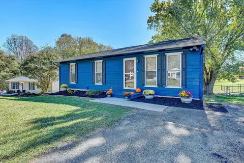 2186 Horn Cir, Vinton, VA 24179