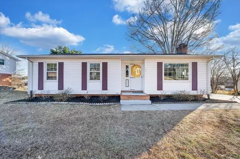 2718 Fletcher St, Salem, VA 24153