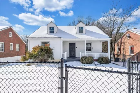 1036 Hunt Ave NW, Roanoke, VA 24012