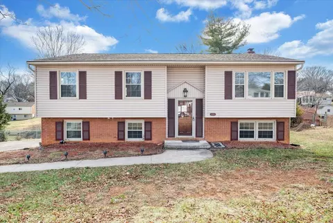 3850 Bower Rd, Roanoke, VA 24018