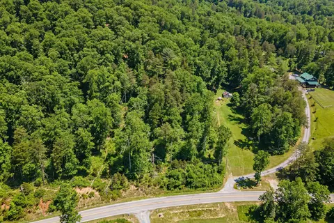 533 Coopers Cove Rd, Hardy, VA 24101