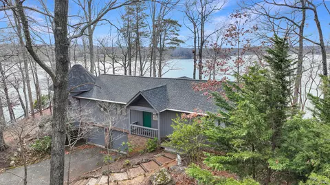108 Overlook Hill Dr, Moneta, VA 24121