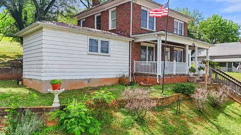 10662 Lee Jackson, Big Island, VA 24526