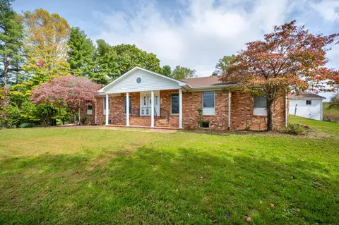 329 Parkway Ln S, Floyd, VA 24091 photo 4