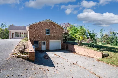 329 Parkway Ln S, Floyd, VA 24091 photo 5