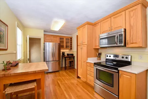 Kitchen - 3108 Spring Rd SW, Roanoke, VA 24015 photo 3 of 3