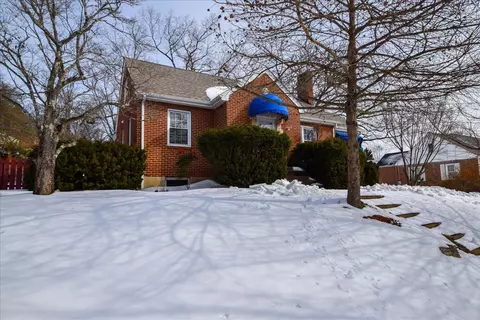 Exterior - 3108 Spring Rd SW, Roanoke, VA 24015 photo 5 of 14