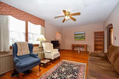 Living - 3108 Spring Rd SW, Roanoke, VA 24015 photo 1 of 1