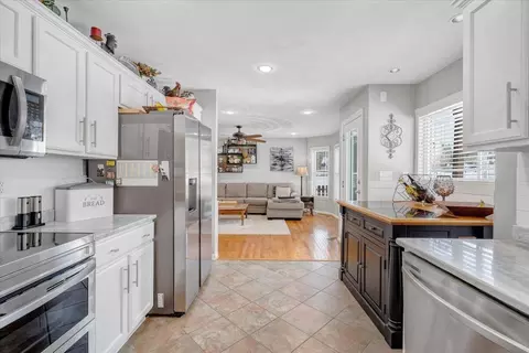 Kitchen - 148 Eagle Rdg, Roanoke, VA 24012 photo 6 of 8