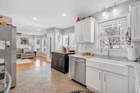 Kitchen - 148 Eagle Rdg, Roanoke, VA 24012 photo 7 of 8