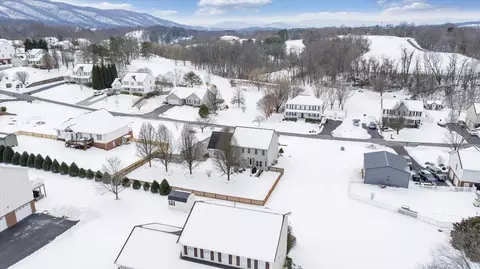 View/Area - 148 Eagle Rdg, Roanoke, VA 24012 photo 7 of 18