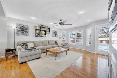 Living - 148 Eagle Rdg, Roanoke, VA 24012 photo 1 of 3