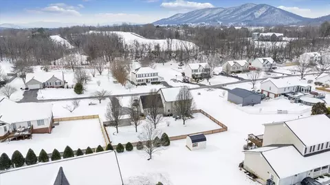 View/Area - 148 Eagle Rdg, Roanoke, VA 24012 photo 2 of 18