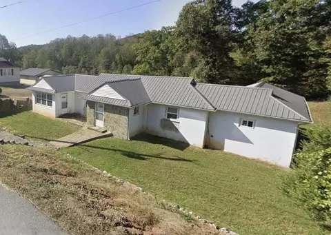 55 Hill St, Fieldale, VA 24089