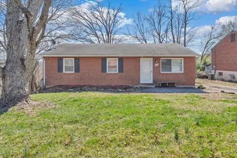 4644 Desi Rd NW, Roanoke, VA 24017