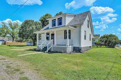 Exterior - 402 7th St, Salem, VA 24153 photo 2 of 8
