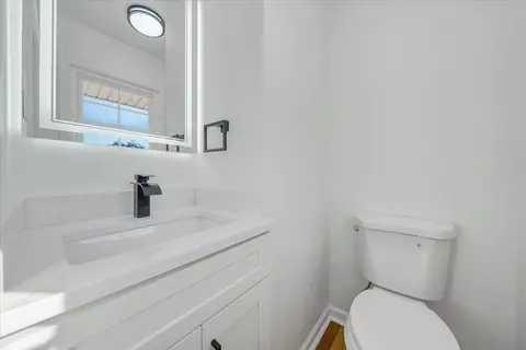 Bath - 1631 Eanes Rd, Roanoke, VA 24014 photo 1 of 2
