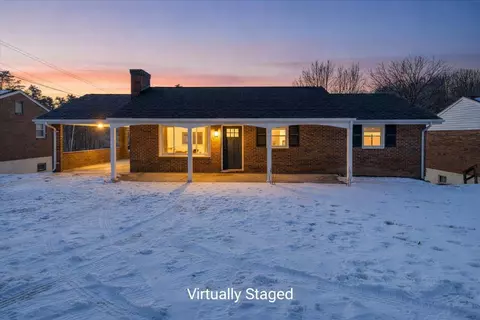 1631 Eanes Rd, Roanoke, VA 24014