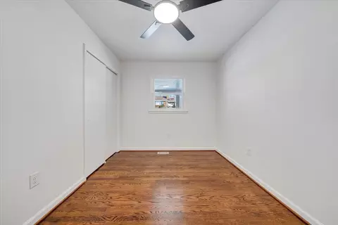Bedroom - 1631 Eanes Rd, Roanoke, VA 24014 photo 5 of 6