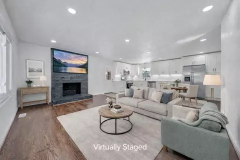 Living - 1631 Eanes Rd, Roanoke, VA 24014 photo 2 of 5