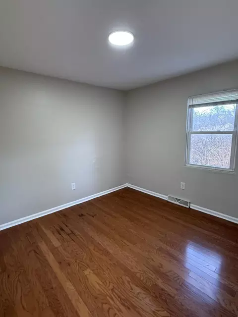Bedroom - 1608 Eastern Ave NE, Roanoke, VA 24012 photo 6 of 10