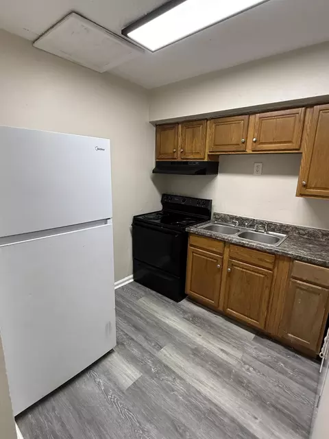 Kitchen - 1608 Eastern Ave NE, Roanoke, VA 24012 photo 2 of 2