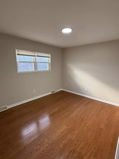 Bedroom - 1608 Eastern Ave NE, Roanoke, VA 24012 photo 8 of 10
