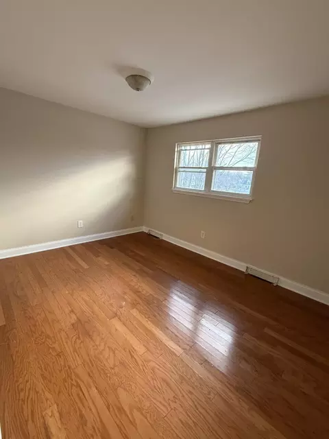 Bedroom - 1608 Eastern Ave NE, Roanoke, VA 24012 photo 3 of 10