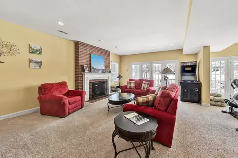 Living - 75 Milestone Ln, Penhook, VA 24137 photo 6 of 8