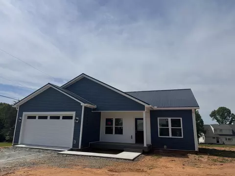 6496 Scruggs Rd, Moneta, VA 24121
