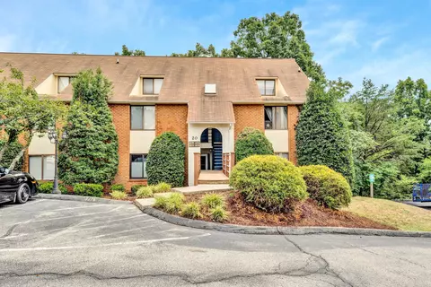 3378 Forest Ct, Roanoke, VA 24018