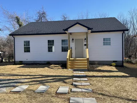 511 Otey St, Bedford, VA 24523