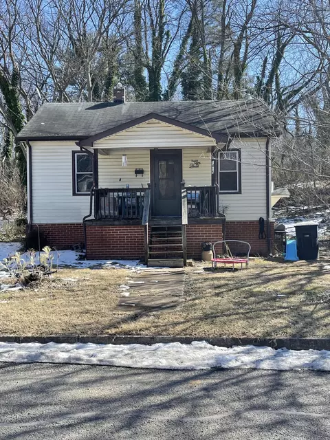 1415 Aspen St NW, Roanoke, VA 24017