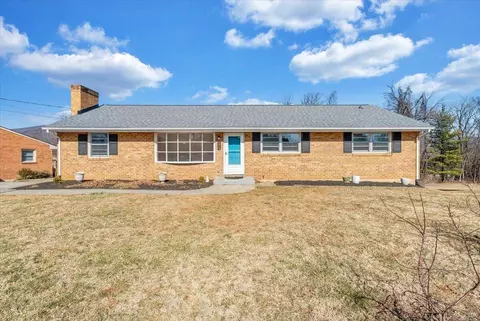5813 Wayburn Dr, Roanoke, VA 24019