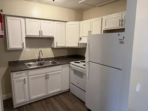 Kitchen - 1634 Eastern Ave NE, Roanoke, VA 24012 photo 3 of 3